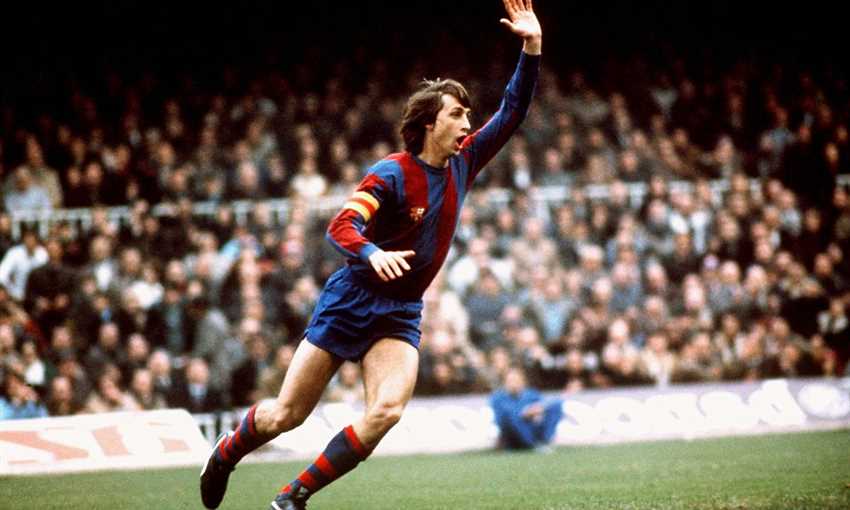 في ذكرى وفاته.. قصة حياة كرويف "الأب الروحي للكرة الهولندية" في ذكرى وفاته.. قصة حياة كرويف "الأب الروحي للكرة الهولندية"