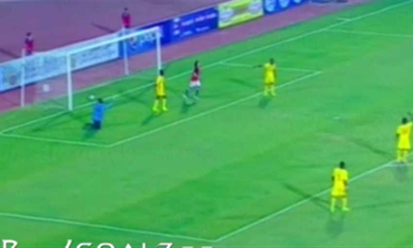هدف عمرو مرعي الأول لمصر للمحليين أمام بنين هدف عمرو مرعي الأول لمصر للمحليين أمام بنين