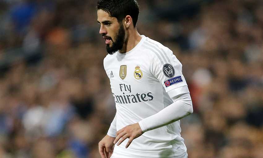 في عيد ميلاده الـ 25 إيسكو يشبهونه بـ "زيدان الجديد" في عيد ميلاده الـ 25 إيسكو يشبهونه بـ "زيدان الجديد"