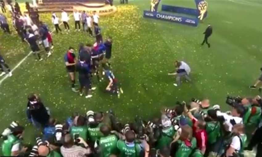 نزونزي يطلب من لاعبي فرنسا منح كانتي فرصة لحمل الكأس نزونزي يطلب من لاعبي فرنسا منح كانتي فرصة لحمل الكأس