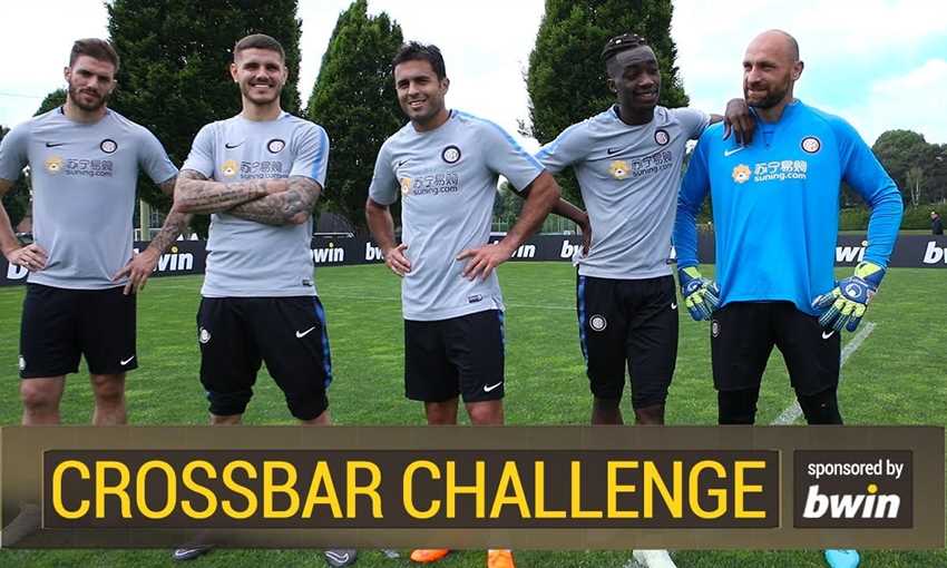 إيكاردي يخوض تحدي العارضة.. هل شتته زملاؤه؟ إيكاردي يخوض تحدي العارضة.. هل شتته زملاؤه؟