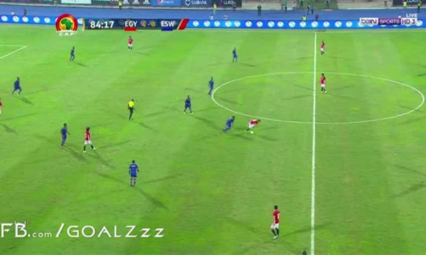 هدف إي سواتيني من منتصف الملعب في مرمى مصر هدف إي سواتيني من منتصف الملعب في مرمى مصر