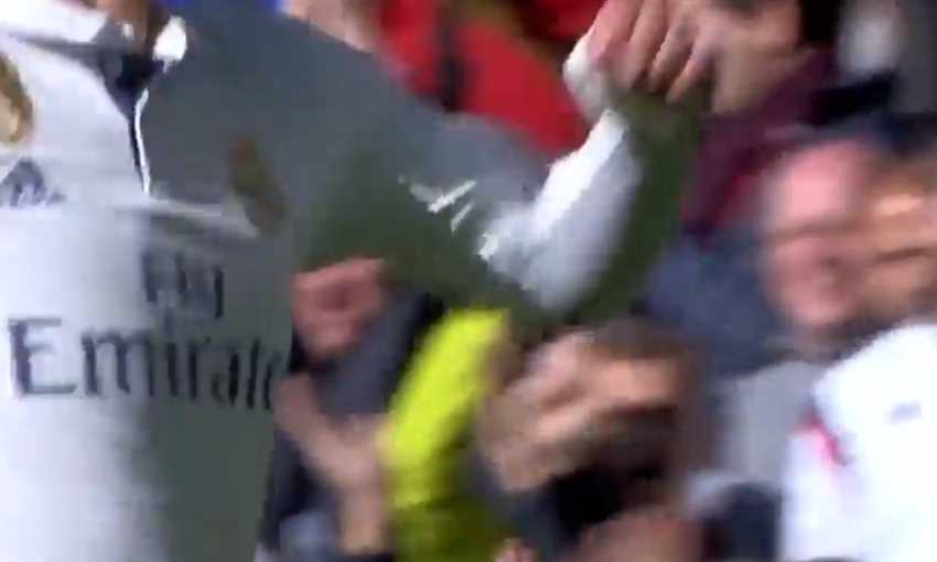 مهارات رائعة من إيسكو ساحر ريال مدريد مهارات رائعة من إيسكو ساحر ريال مدريد