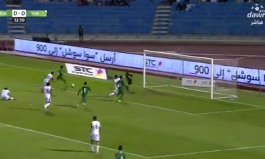 هدف فوز السعودية على اليمن 1-0 (مباراة ودية) هدف فوز السعودية على اليمن 1-0 (مباراة ودية)