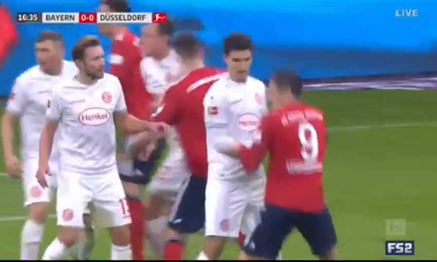 أهداف تعادل بايرن ميونيخ وفورتونا دوسلدورف 3-3 (الدوري الألماني) أهداف تعادل بايرن ميونيخ وفورتونا دوسلدورف 3-3 (الدوري الألماني)