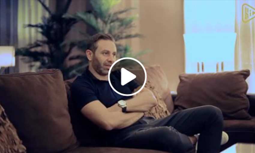 حازم إمام وزوجته يحكيان عن 15 سنة حب وزواج، وهل تتابع نشاطه على الإنترنت؟ حازم إمام وزوجته يحكيان عن 15 سنة حب وزواج، وهل تتابع نشاطه على الإنترنت؟