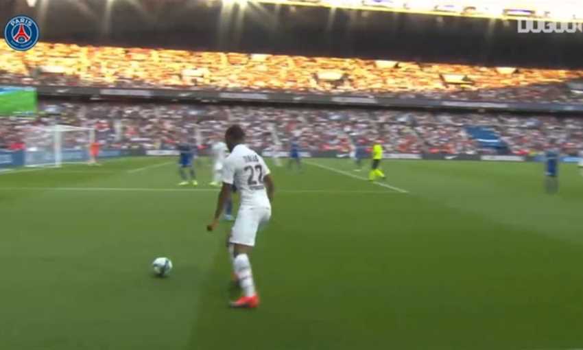 هدف رائع من نيمار يقود سان جيرمان للفوز ضد ستراسبورج هدف رائع من نيمار يقود سان جيرمان للفوز ضد ستراسبورج