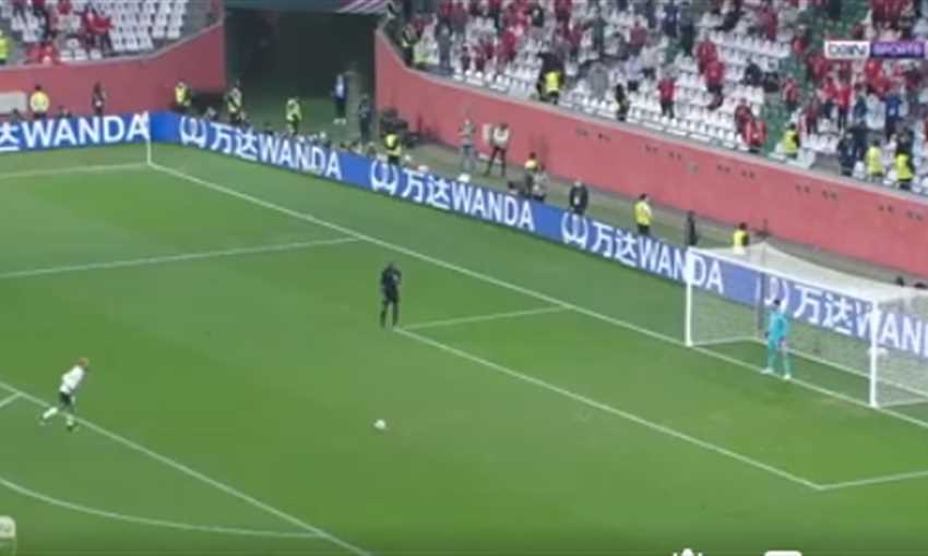 تصدي الشناوي للركلة الأخيرة التي أهدت الأهلي برونزية كأس العالم للأندية تصدي الشناوي للركلة الأخيرة التي أهدت الأهلي برونزية كأس العالم للأندية