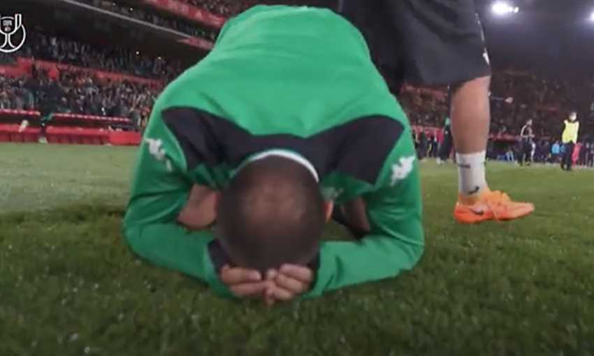 بورخا إجليسياس هدّاف كأس ملك إسبانيا وأفضل لاعب في النهائي بورخا إجليسياس هدّاف كأس ملك إسبانيا وأفضل لاعب في النهائي