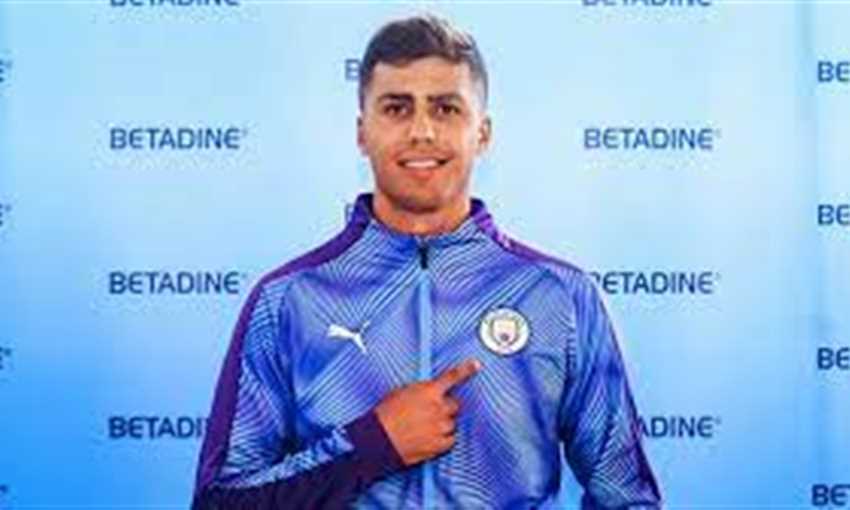 رودري يتحدث عن تمديد تعاقده مع مانشستر سيتي رودري يتحدث عن تمديد تعاقده مع مانشستر سيتي