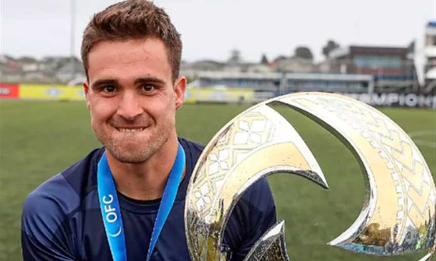 نجم أوكلاند: عدم تحدثي الإنجليزية تسبب لي بمشاكل كبيرة عندما كنت نادلا نجم أوكلاند: عدم تحدثي الإنجليزية تسبب لي بمشاكل كبيرة عندما كنت نادلا