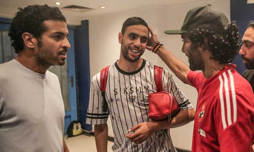 الصلح بين حسين الشحات ومحمد الشيبي الصلح بين حسين الشحات ومحمد الشيبي