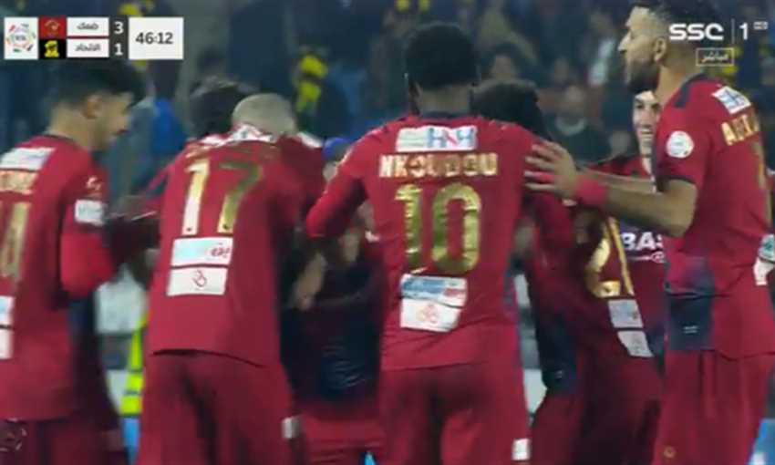 هدف ضمك الثالث ضد الاتحاد - طارق حامد (الدوري السعودي) هدف ضمك الثالث ضد الاتحاد - طارق حامد (الدوري السعودي)