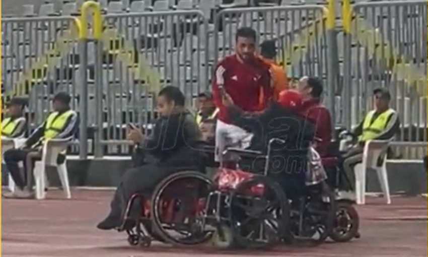 محمد عبد المنعم مع ذوي الاحتياجات الخاصة قبل مواجهة بلوزداد محمد عبد المنعم مع ذوي الاحتياجات الخاصة قبل مواجهة بلوزداد
