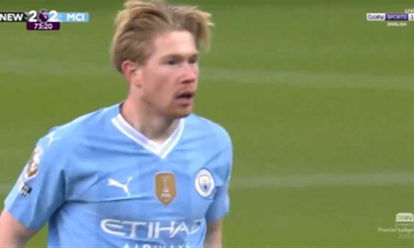 هدف مانشستر سيتي الأول ضد نيوكاسل - دي بروين (الدوري الإنجليزي) هدف مانشستر سيتي الأول ضد نيوكاسل - دي بروين (الدوري الإنجليزي)