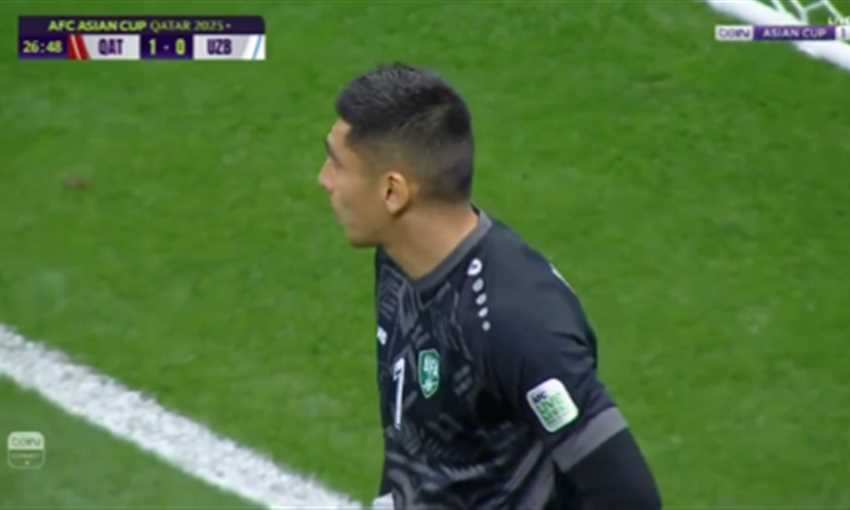 هدف قطر الأول الغريب ضد أوزبكستان - أكرم عفيف (كأس آسيا) هدف قطر الأول الغريب ضد أوزبكستان - أكرم عفيف (كأس آسيا)