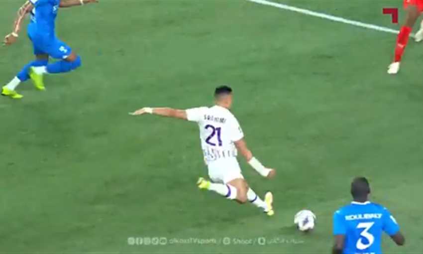 هدف العين الأول ضد الهلال - سفيان رحيمي (دوري أبطال آسيا) هدف العين الأول ضد الهلال - سفيان رحيمي (دوري أبطال آسيا)