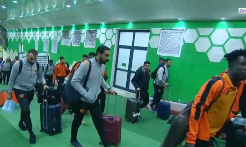 مغادرة نهضة بركان لملعب مباراة اتحاد العاصمة (الكونفدرالية) مغادرة نهضة بركان لملعب مباراة اتحاد العاصمة (الكونفدرالية)