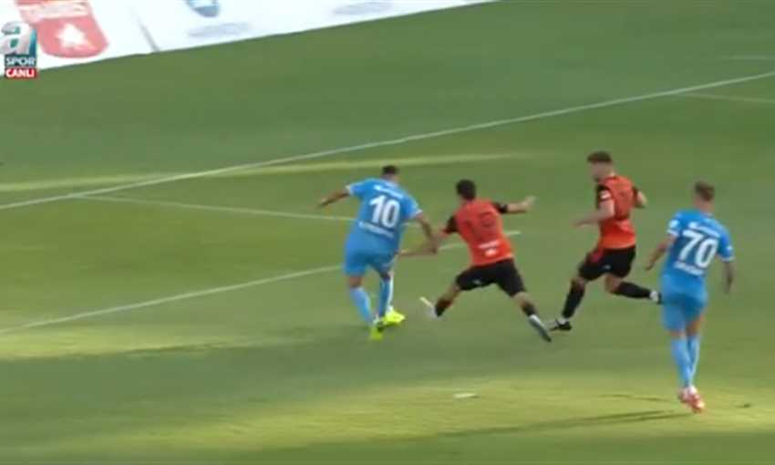 هدف طرابزون سبور الأول ضد روزومبيروك  - تريزيجيه (الدوري الأوروبي) هدف طرابزون سبور الأول ضد روزومبيروك  - تريزيجيه (الدوري الأوروبي)