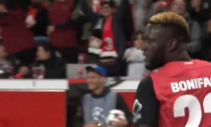 هدف ليفركوزن ضد ميلان - فيكتور بونيفاس (دوري أبطال أوروبا) هدف ليفركوزن ضد ميلان - فيكتور بونيفاس (دوري أبطال أوروبا)