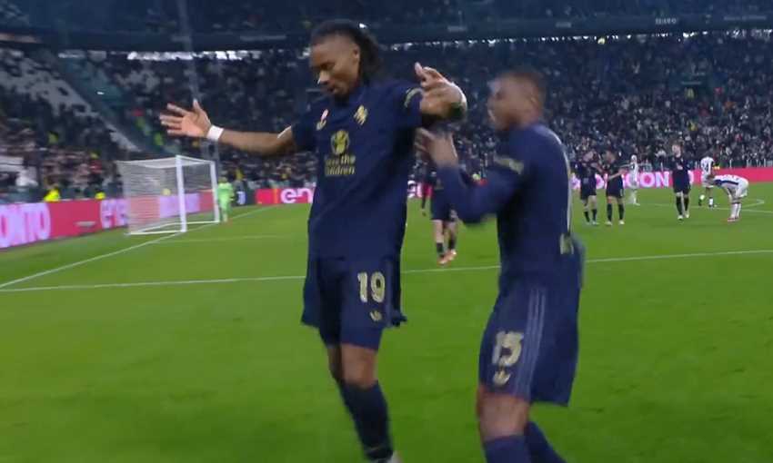 هدفا فوز يوفنتوس على هيلاس فيرونا 2-0 (الدوري الإيطالي) هدفا فوز يوفنتوس على هيلاس فيرونا 2-0 (الدوري الإيطالي)