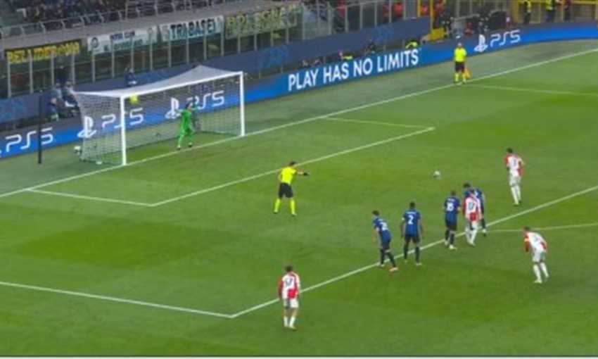 هدف فينورد الأول ضد إنتر - جاكوب مودر (دوري أبطال أوروبا) هدف فينورد الأول ضد إنتر - جاكوب مودر (دوري أبطال أوروبا)