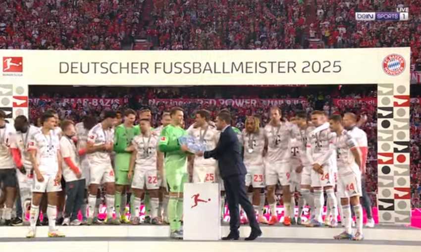 تتويج بايرن ميونيخ بلقب الدوري الألماني  تتويج بايرن ميونيخ بلقب الدوري الألماني
