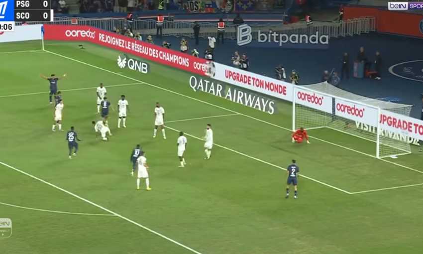 هدف فوز باريس سان جيرمان على أنجيه 1-0 (الدوري الفرنسي) هدف فوز باريس سان جيرمان على أنجيه 1-0 (الدوري الفرنسي)