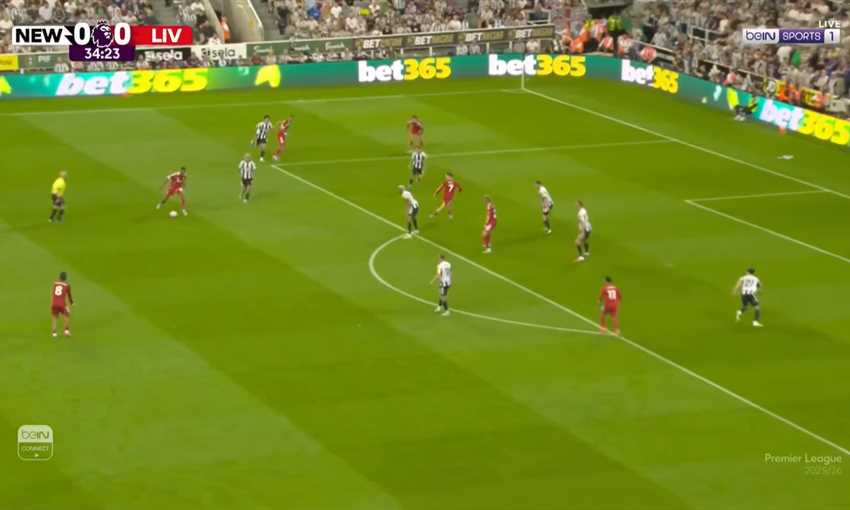 هدف ليفربول الأول ضد نيوكاسل - ريان جرافنبرخ (الدوري الإنجليزي) هدف ليفربول الأول ضد نيوكاسل - ريان جرافنبرخ (الدوري الإنجليزي)