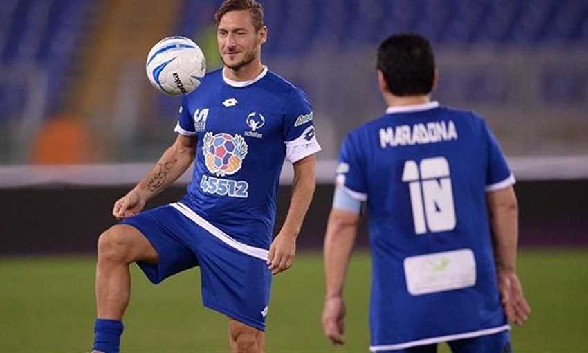 مارادونا وتوتي