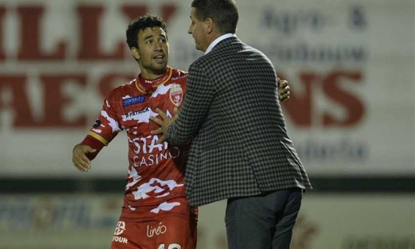 تريزيجيه ومدرب موسكرون
