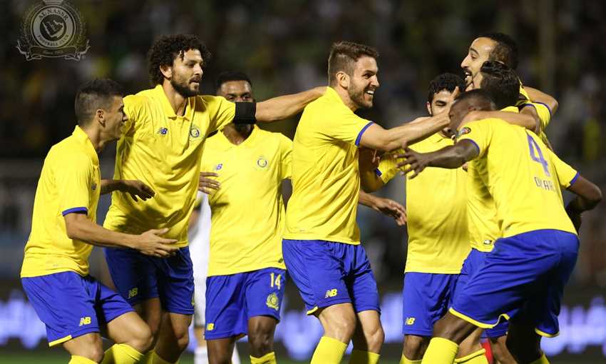 حسام غالي وصور من الموقع الرسمي لنادي النصر