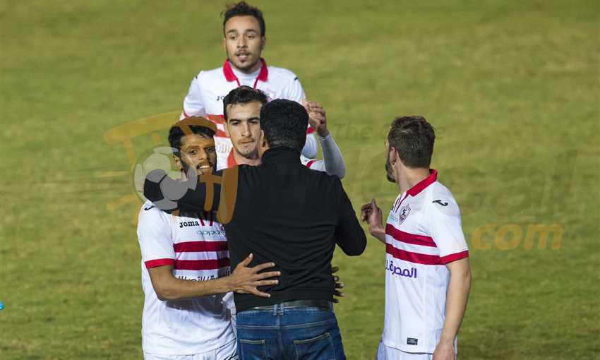إيهاب جلال وفرحة هدف عماد فتحي مع الزمالك