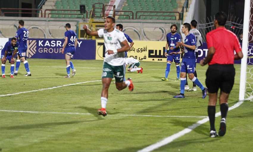 أحمد ياسر يحتفل بهدف المصري الأول في سموحة
