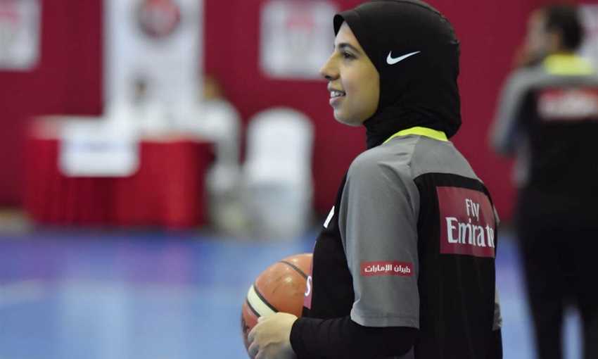 سارة جمال - حكم كرة سلة