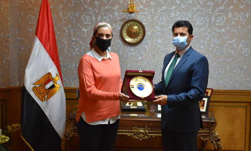 تكريم آية مدني من وزارة الرياضة