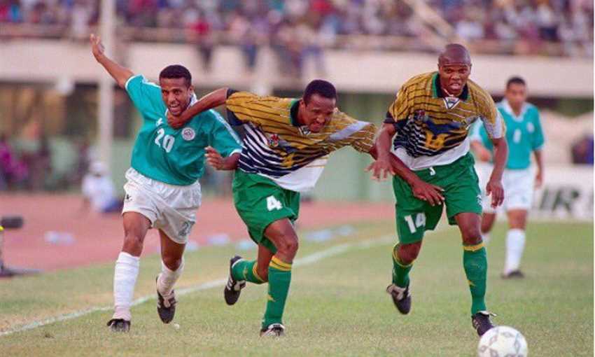 طارق مصطفى مع منتخب مصر أمام جنوب إفريقيا بكأس الأمم الإفريقية 1998
