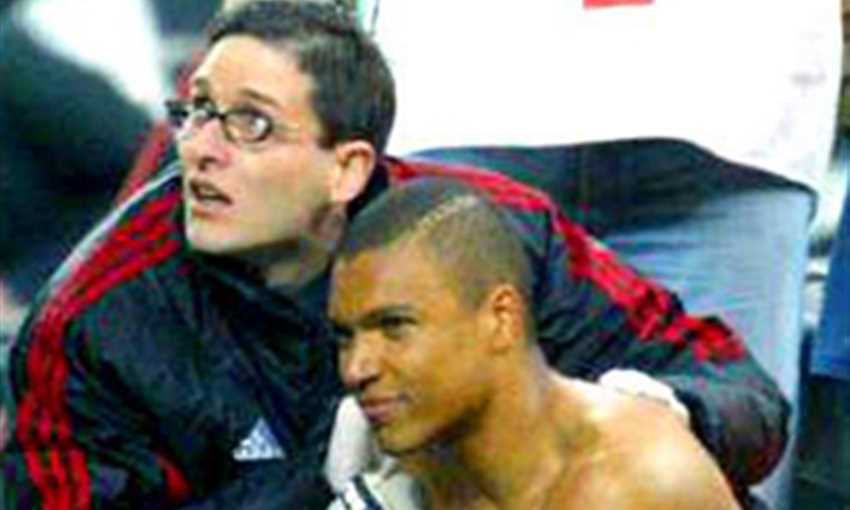Dida has a back problem
