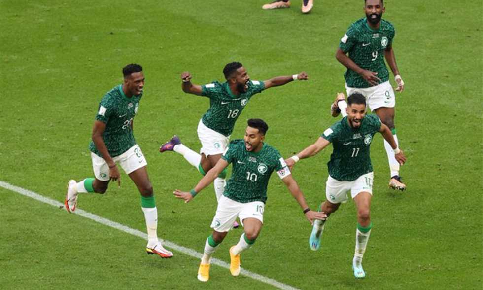 منتخب السعودية ينشر كواليس حديث رينار الحماسي وتفاصيل الفوز على الأرجنتين