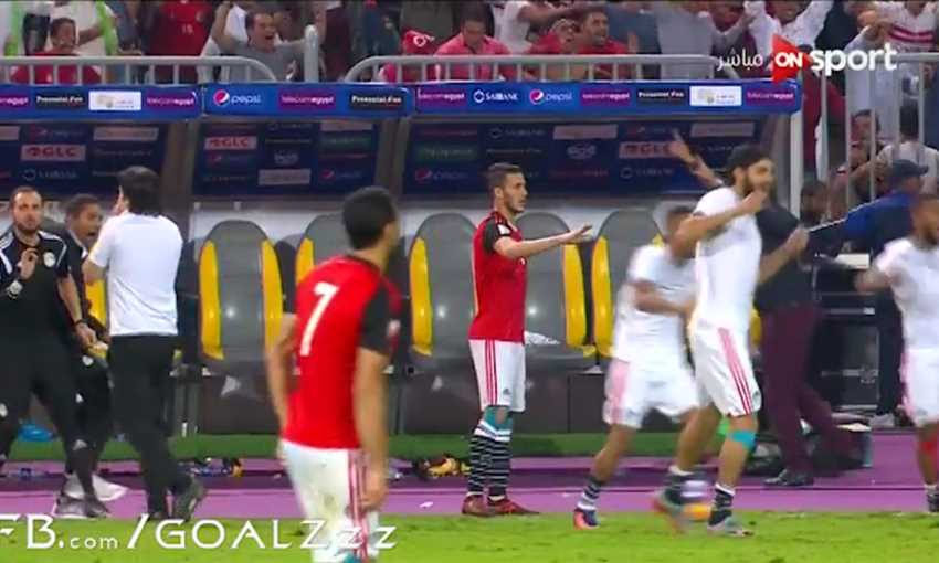 رمضان صبحي يطالب لاعبي المنتخب بالهدوء قبل تنفيذ ركلة الجزاء