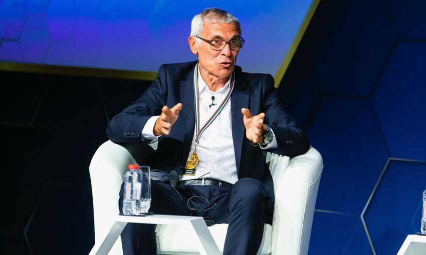 كوبر: في مصر يسمحون للشباب بالمشاركة ولا يتم الضغط عليهم