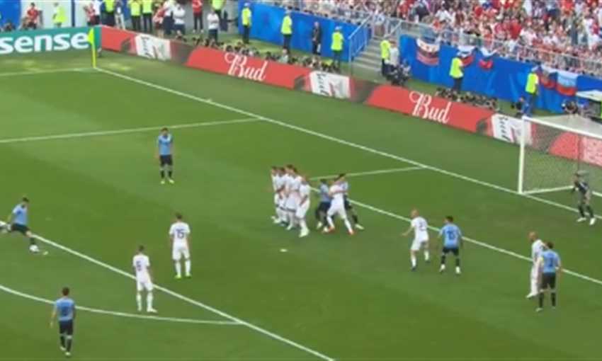 أهداف فوز أوروجواي على روسيا 3-0 (كأس العالم)