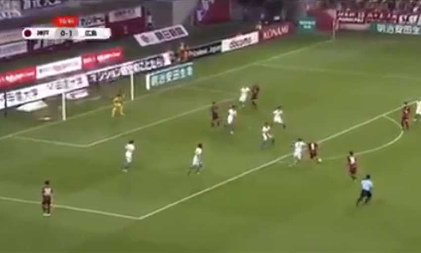 إنييستا يواصل التألق بهدف جديد في الدوري الياباني