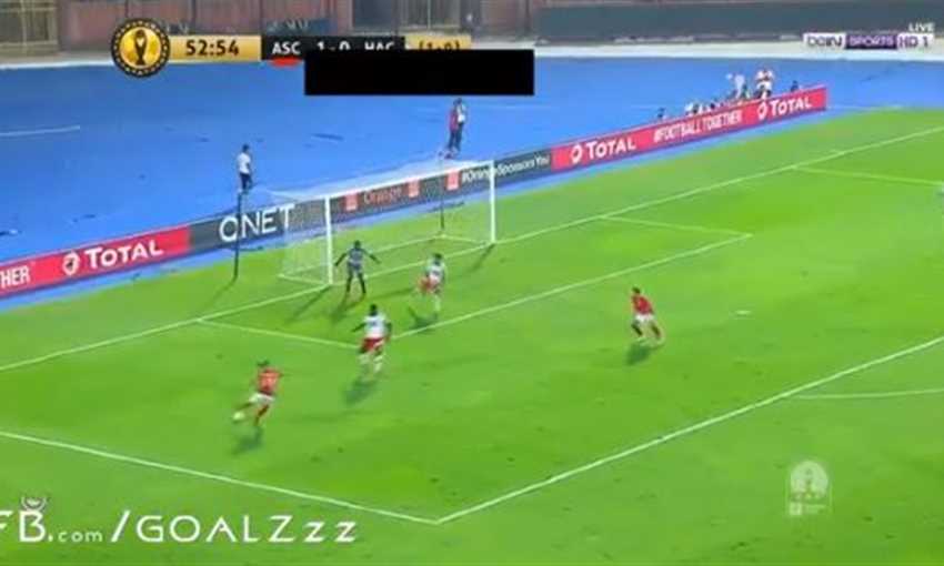 هدف الأهلي الثاني في مرمى حوريا عن طريق إسلام محارب (دوري أبطال إفريقيا)