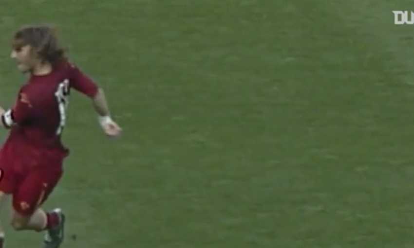 عيد ميلاد سعيد فرانشيسكو توتي