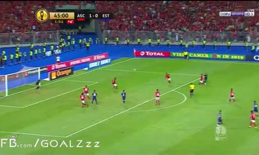 تسديدة لاعب الترجي تصطدم في العارضة