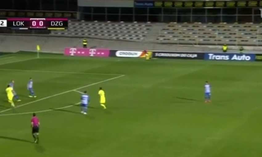 هدف لا تشاهده كل يوم.. مقصية رائعة تحسم دربي زغرب