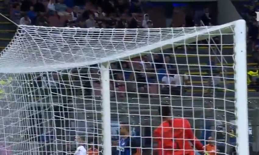 هاندانوفيتش.. الحارس الذي يتصدى في صمت دون كثير من الصخب