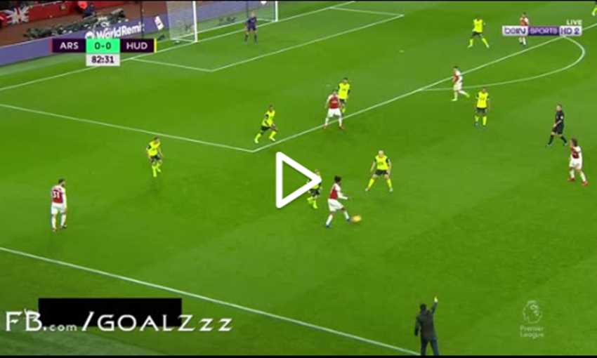 هدف فوز أرسنال على هدرسفيلد تاون 0/1 (الدوري الإنجليزي)