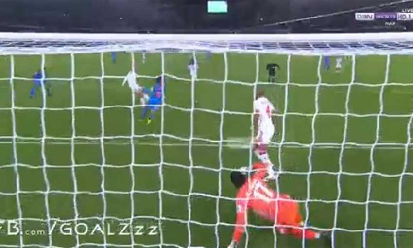 الهند تهدد مرمى الإمارات وتألق جديد من خالد عيسى